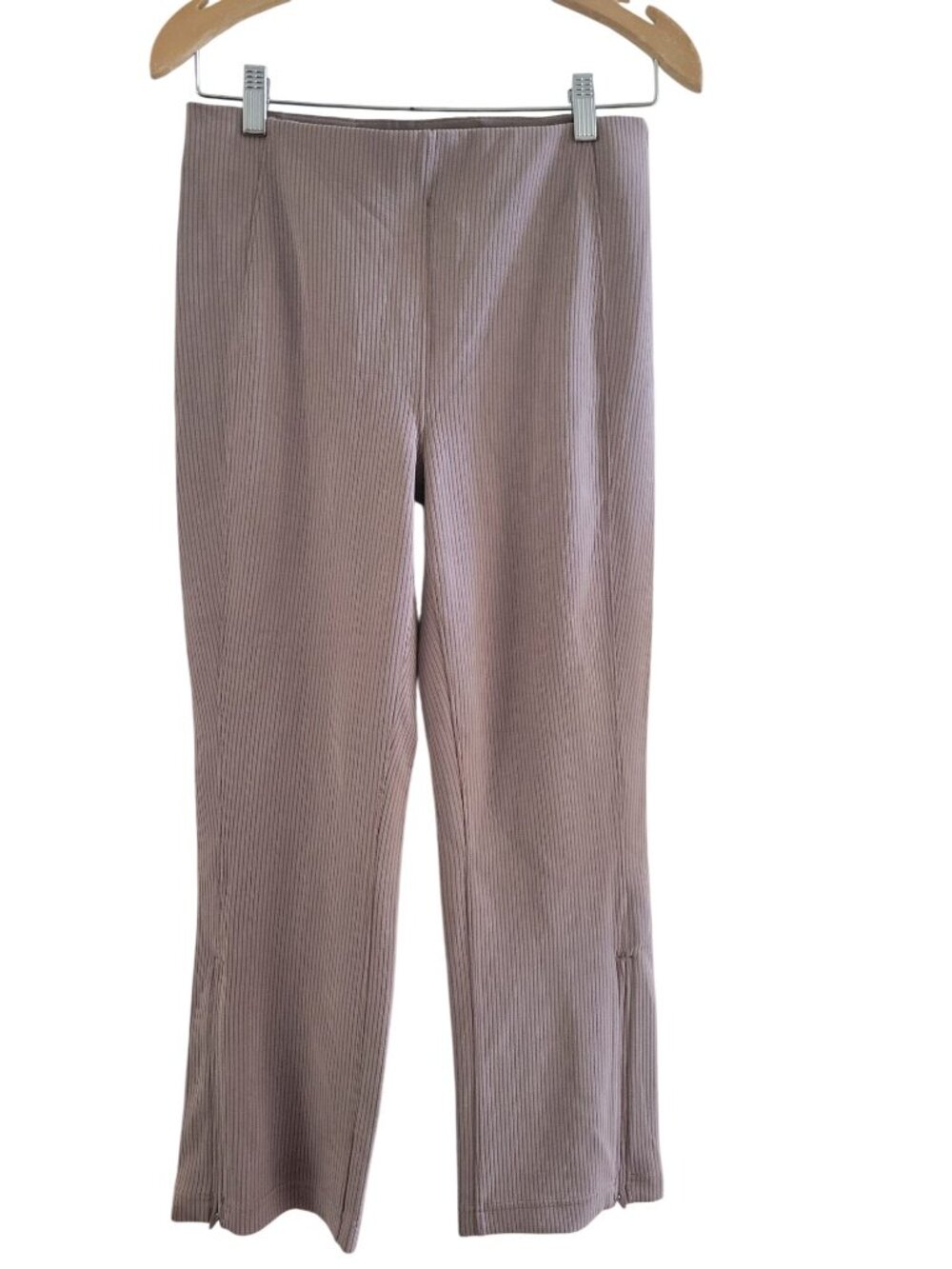 Lululemon Athletica Womens Beige Ribbed Softstreme size 8 Flare High Rise lounge